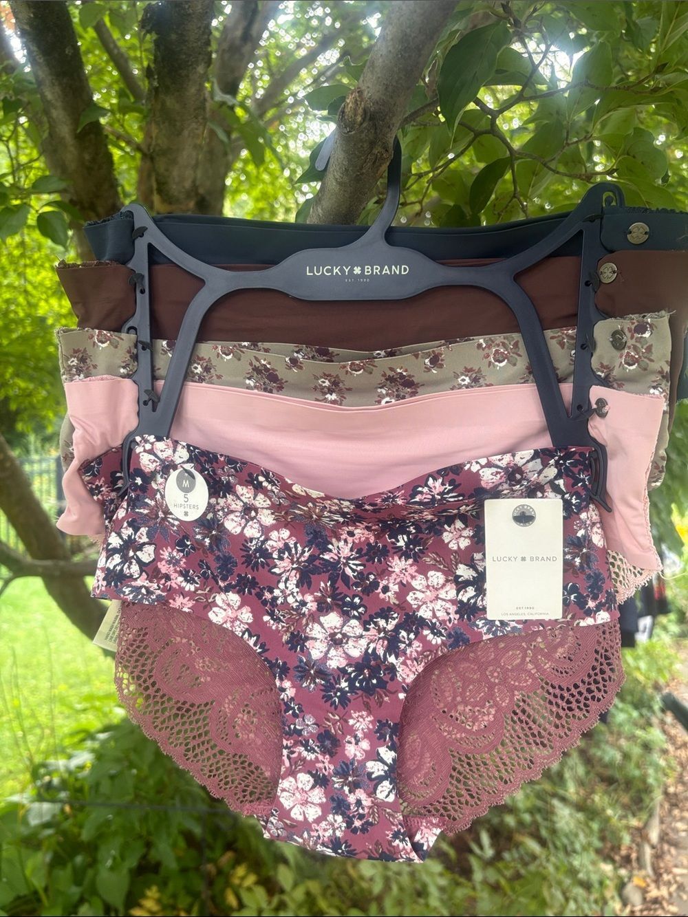 5 Lucky Brand Hipsters